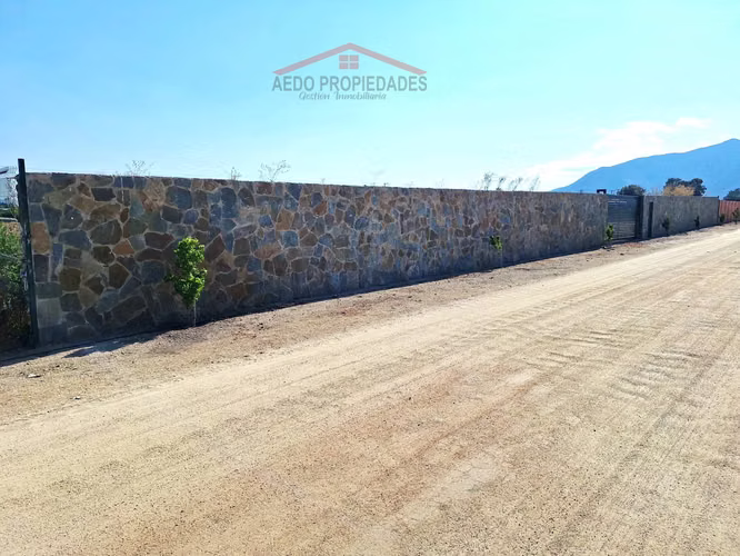 Se Vende Parcela Premium en sector Pocochay altura Paradero 16, comuna de La Cruz.