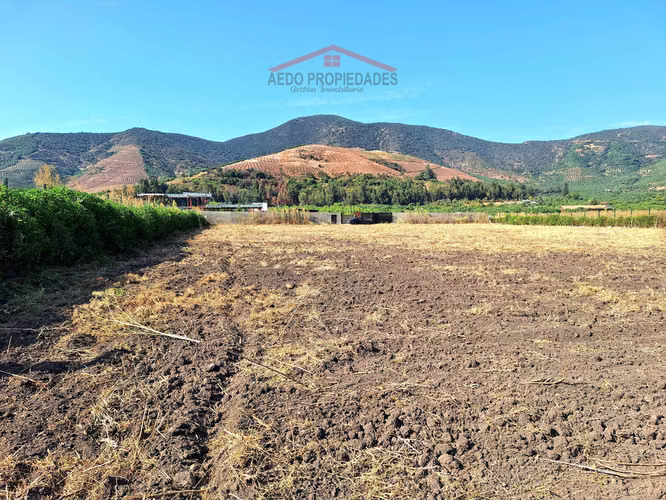 Se Vende Parcela Premium en sector Pocochay altura Paradero 16, comuna de La Cruz.