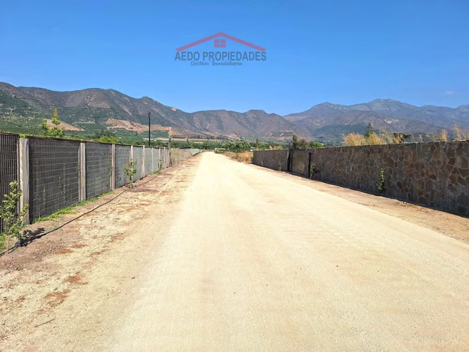 Se Vende Parcela Premium en sector Pocochay altura Paradero 16, comuna de La Cruz.