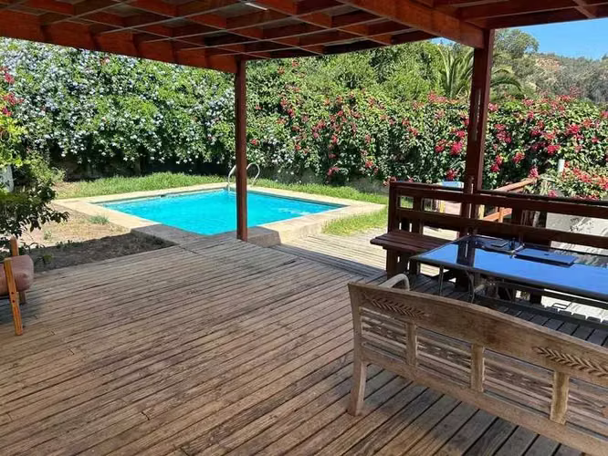 Amplia y moderna casa para vivir en familia (143030)