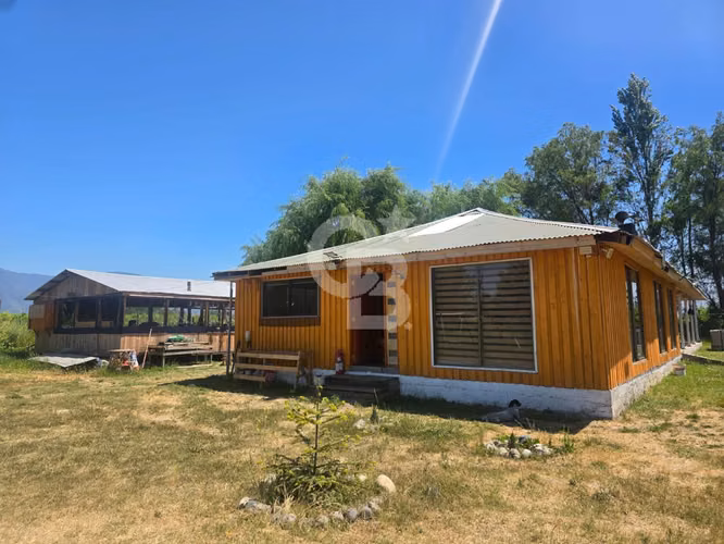 Parcela en San Vicente: Tranquilidad y Vistas al Valle