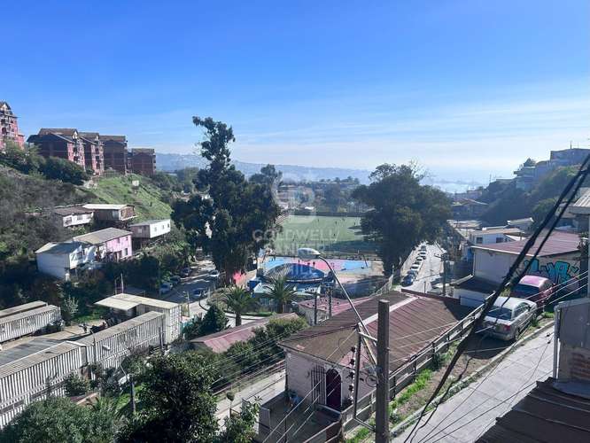 Gran Terreno con 5  Dptos. en Valparaíso - Imagen 7