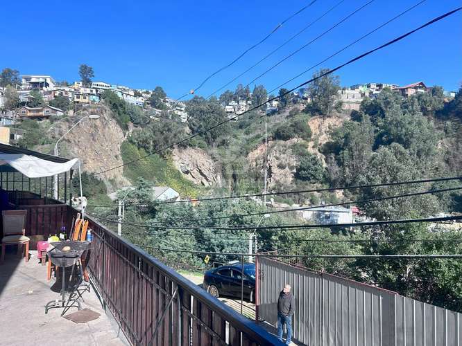 Gran Terreno con 5  Dptos. en Valparaíso - Imagen 10
