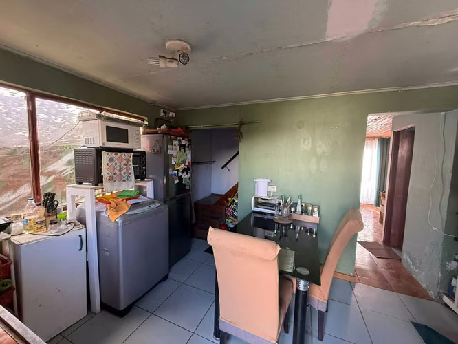 Casa 2 pisos aislada, buena ubicación (143225) - Imagen 8