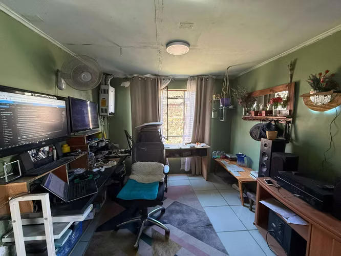 Casa 2 pisos aislada, buena ubicación (143225) - Imagen 10