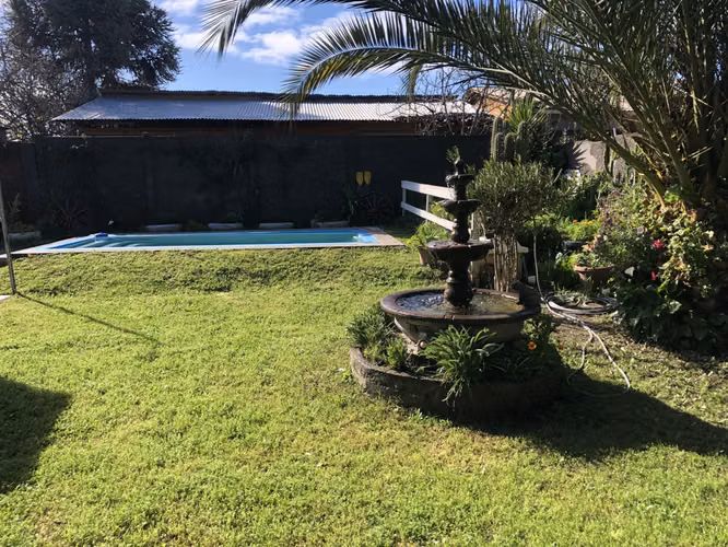 VENDE CASA 3 DORM, 4 BAÑOS, 7 ESTAC, CON CENTRO EVENTO FAMILIAR, PISCINA LO HERRERA SAN BERNARDO