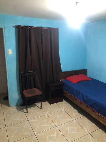 Pieza para Hombre Solo, con Baño Independiente