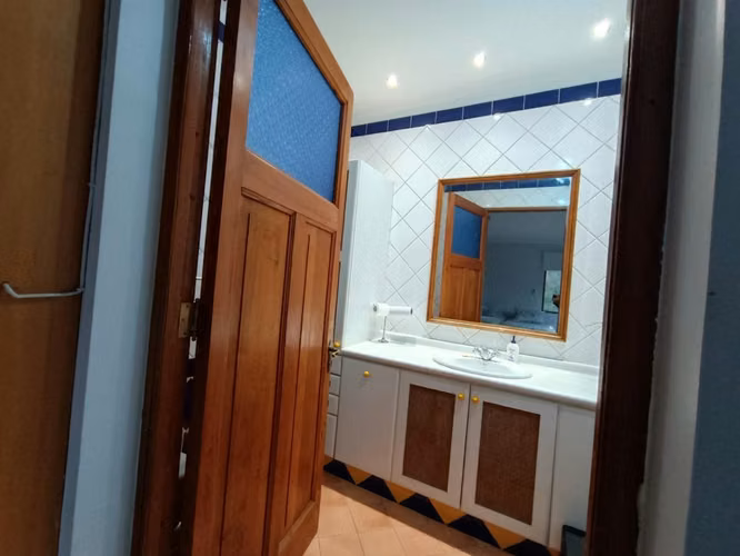 Espectacular casa en la Reina Alta. Carlos Silva Vildósola 4D+5B