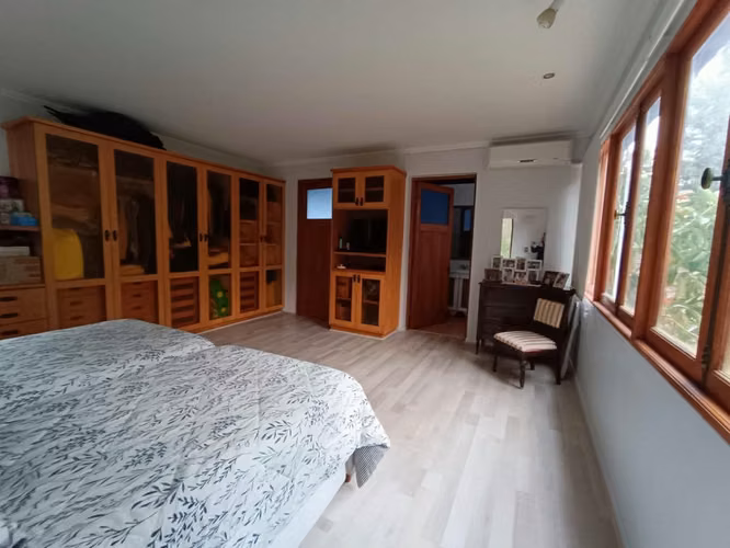 Espectacular casa en la Reina Alta. Carlos Silva Vildósola 4D+5B