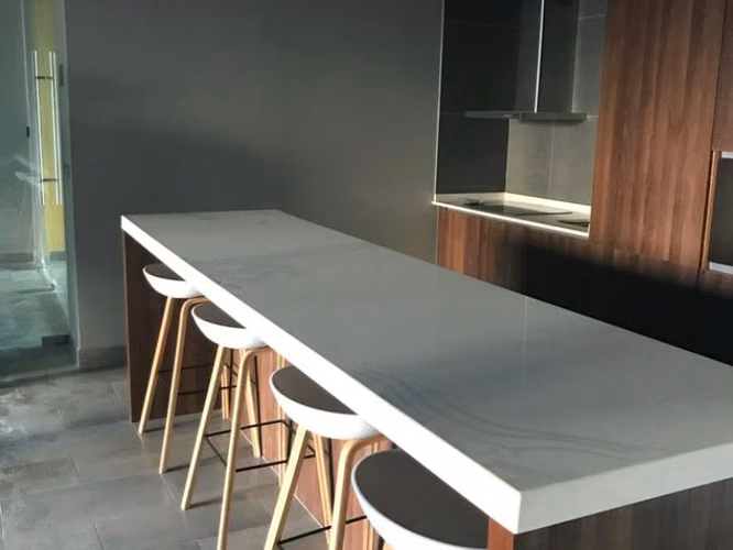VENTA LINDO DEPARTAMENTO METRO IRARRAZAVAL 1D+1B, ESTAC