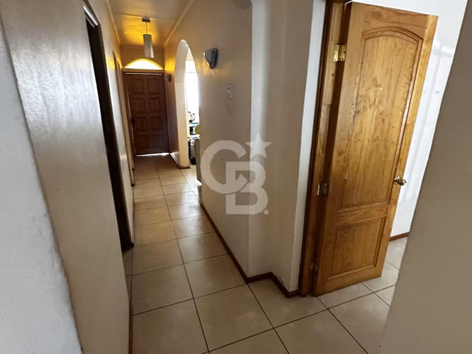 Amplia propiedad 3D/2B en centro de Villa Alemana.