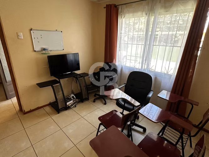 Amplia propiedad 3D/2B en centro de Villa Alemana.
