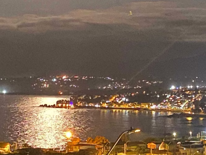Local comercial, 3 pisos, vista mar trasera (143455)