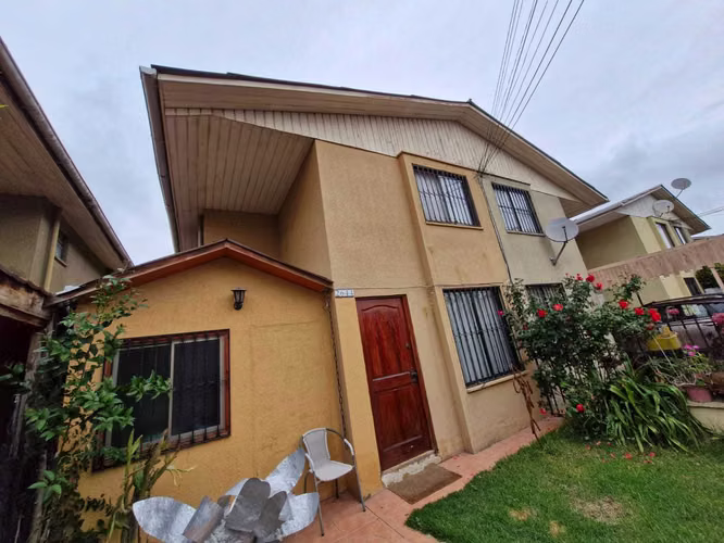 Inversión Ideal: 4D y 2B. Patio y Antejardín. (141914)