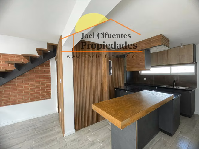 6 casas nuevas en condominio a pasos de la estación del tren. Cod-2407