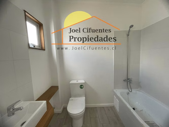 6 casas nuevas en condominio a pasos de la estación del tren. Cod-2407