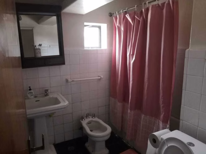 Amplia Casa en Pleno Centro de Quillota (143616)