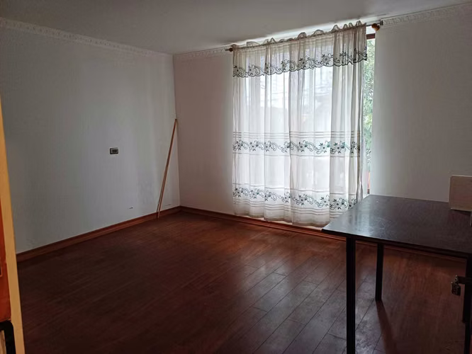 Casa en 4 de Septiembre Quillota. (143633)