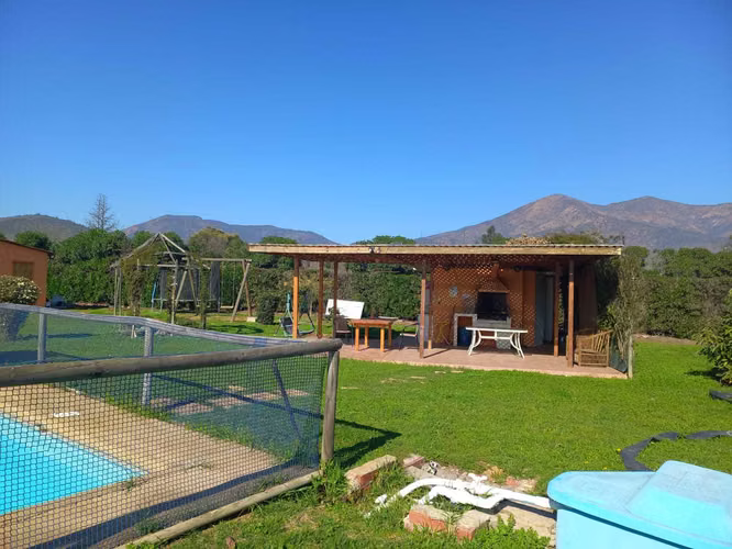 CASA EN SECTOR HUINGANAL LIMACHE. (143637)