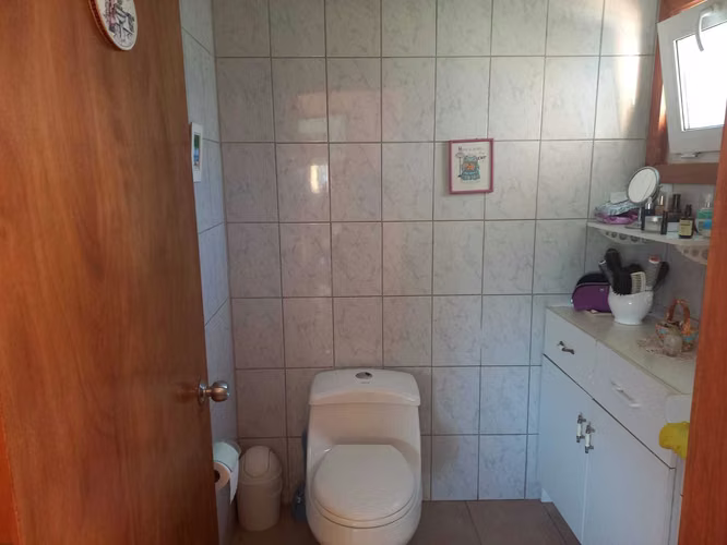 CASA EN ARRIENDO SECTOR HUINGANAL LIMACHE. (143639)