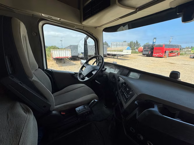 2019 Tractocamión Volvo FH con Kit Hidráulico – 4X2 - Automático