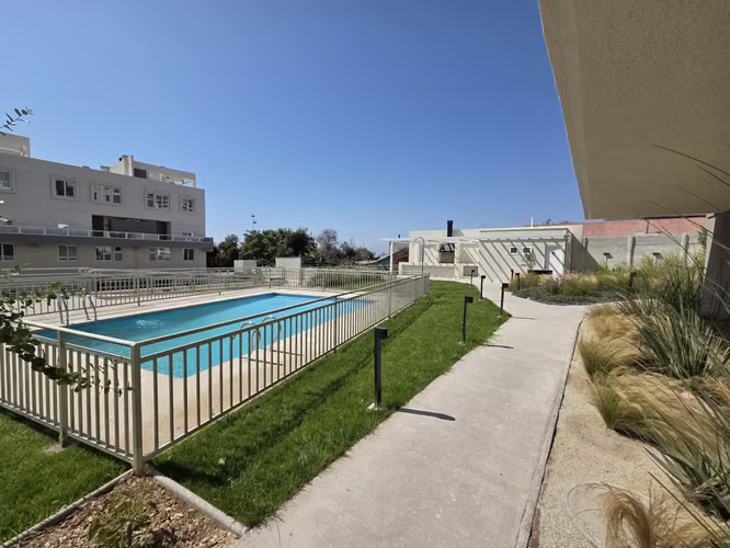 Av. Juan Cisternas 3 (1 Est /1 Bod) [3725-6]