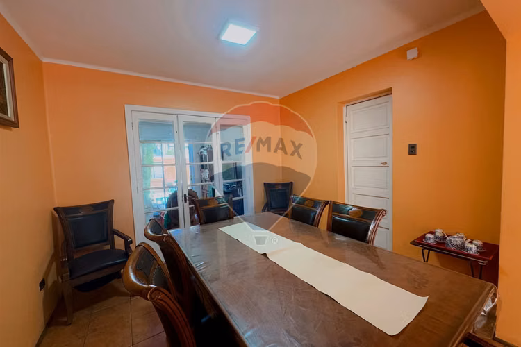 Exclusiva casa en ñuñoa con piscina y garaje - Imagen 10