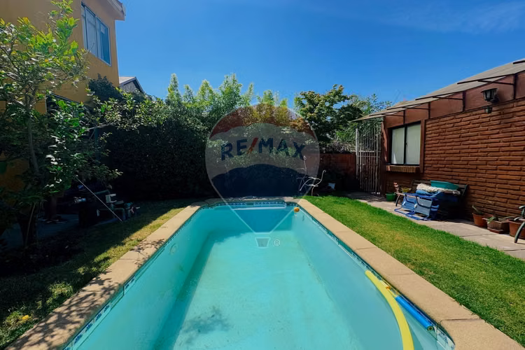 Exclusiva casa en ñuñoa con piscina y garaje - Imagen 29