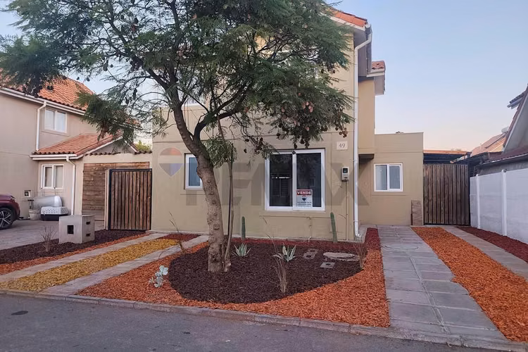 Casa en venta padre hurtado, laguna del sol 4d+3b