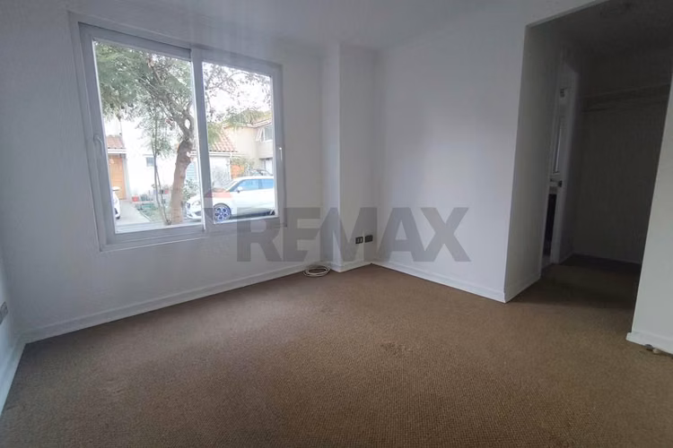 Casa en venta padre hurtado, laguna del sol 4d+3b