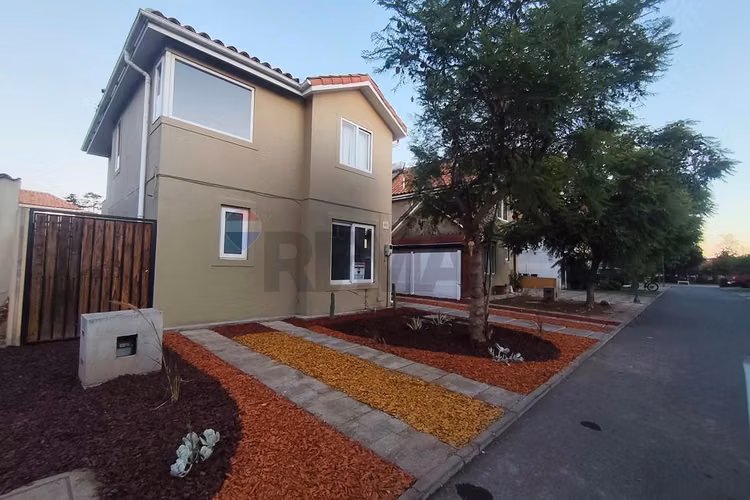 Casa en venta padre hurtado, laguna del sol 4d+3b
