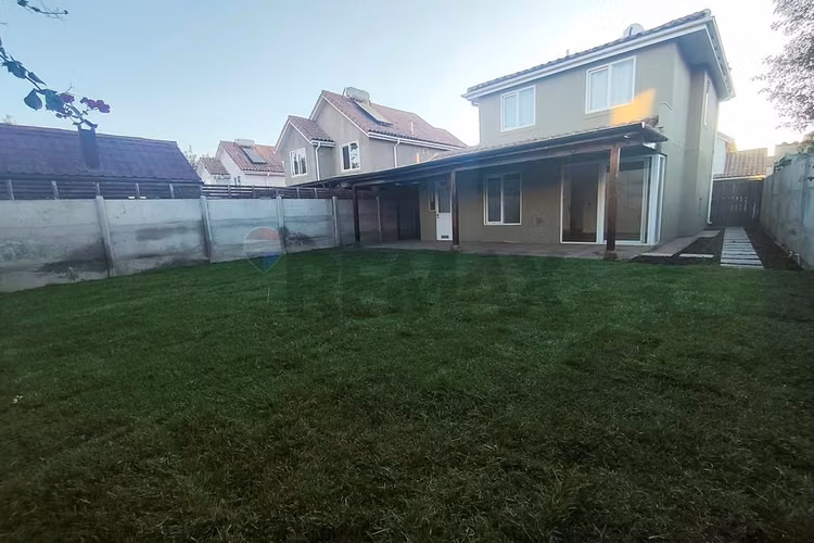 Casa en venta padre hurtado, laguna del sol 4d+3b