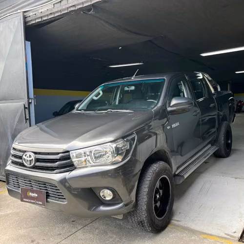 TOYOTA HILUX 2018
