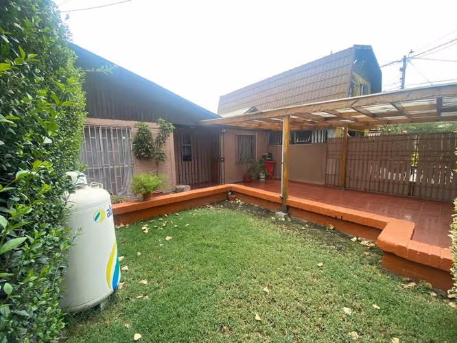 Se Vende Casa en Barrio Las Rosas, Maipú