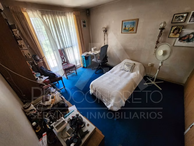 Casa en venta en La Reina con amplio terreno, oportunidad de inversión