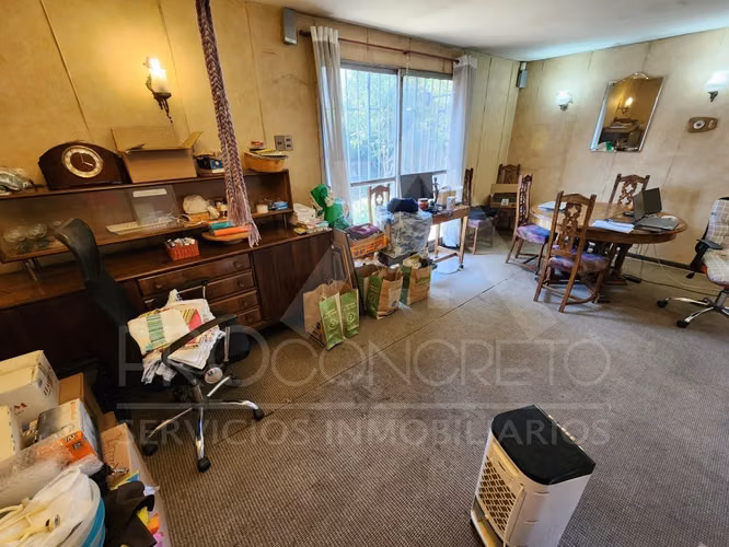 Casa en venta en La Reina con amplio terreno, oportunidad de inversión