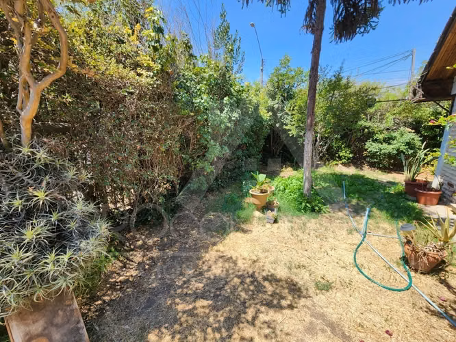 Casa en venta en La Reina con amplio terreno, oportunidad de inversión