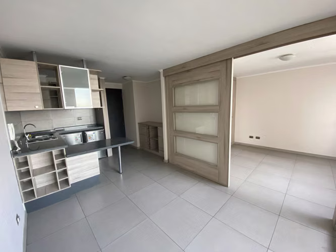 OPORTUNIDAD INVERSIONISTA 1 DORM 2 BODEGAS COD. 2113 - Imagen 3