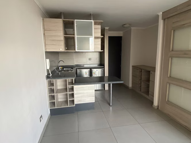 OPORTUNIDAD INVERSIONISTA 1 DORM 2 BODEGAS COD. 2113 - Imagen 2