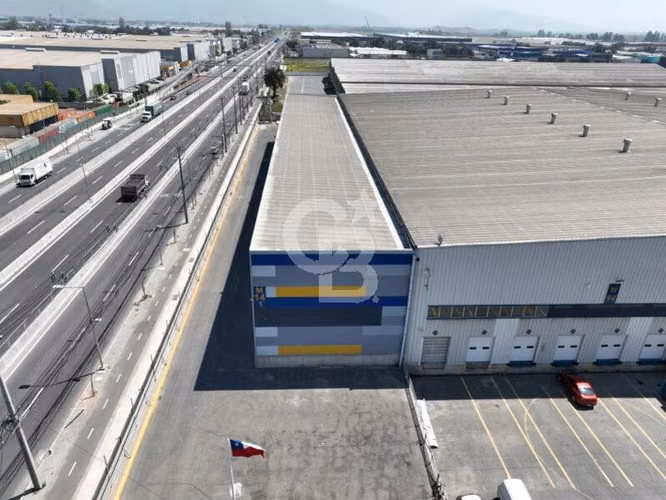 Bodega de 3.000 m2 en Centro de Bodegaje