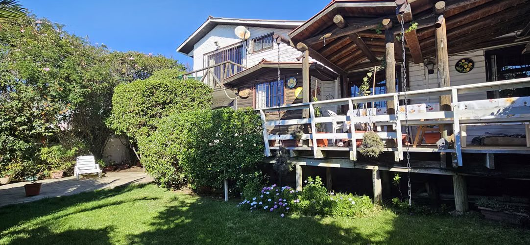 CASA EN CONCÓN 320MT TERRENO, 154MT CONSTRUIDOS. 3 DORM, 4 BAÑOS, ESTACIONAMIENTOS