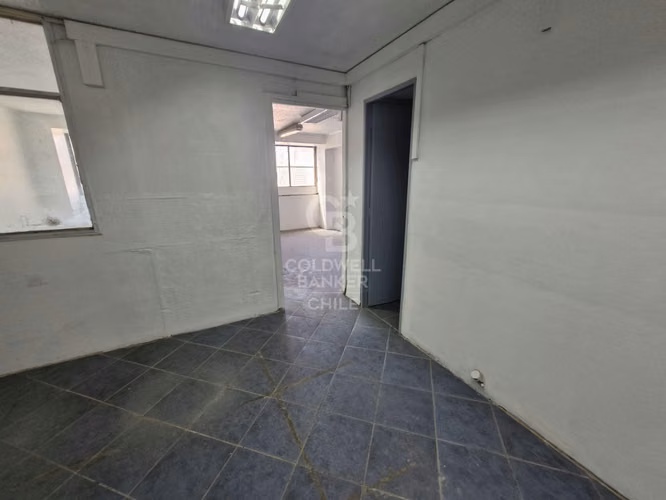 Oficina 109 m2 Bellas Artes Bajó UF 400