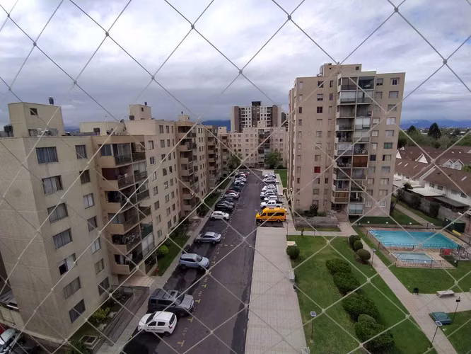 Vendo amplio Depto. en Condominio la Floresta (143850)