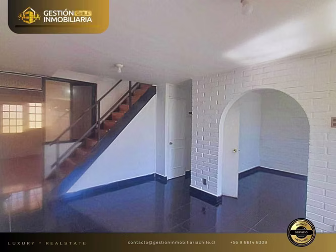 Casa en pje cerrado a pasos del Metro Sn Jose (143920)