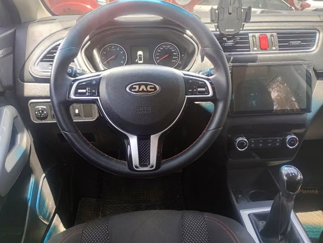 JAC JS2 HB 1.5 / AÑO 2022  /  EXCELENTE ESTADO