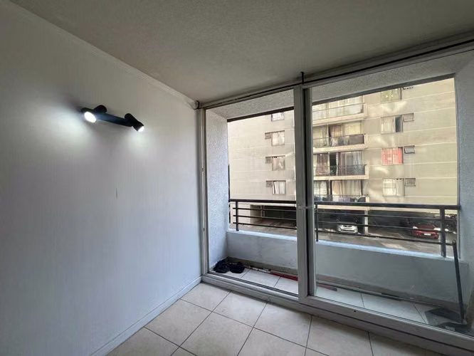 Depto  Excelente Conectividad,  Santiago (144096)
