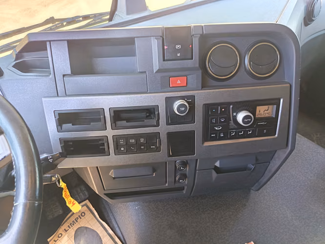 TRACTO CAMION RENAULT  T 380 AÑO 2017