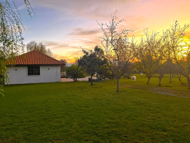 Parcela en exclusivo condominio Las Palmera