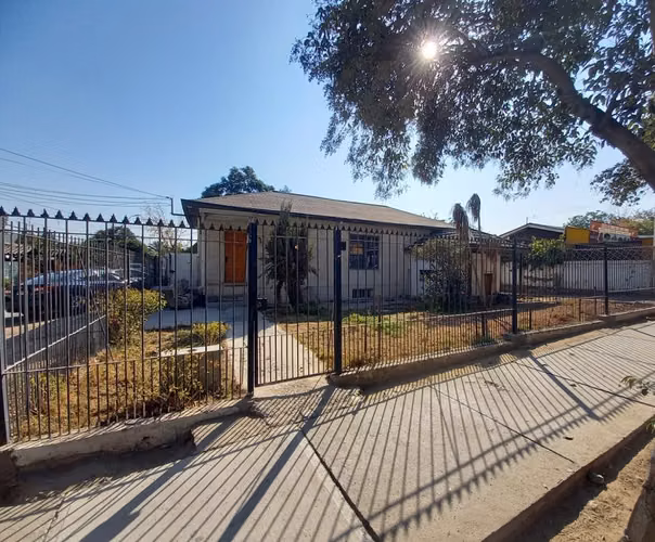 Vendo amplia casa para uso comercial, excelente ubicación, Maipú
