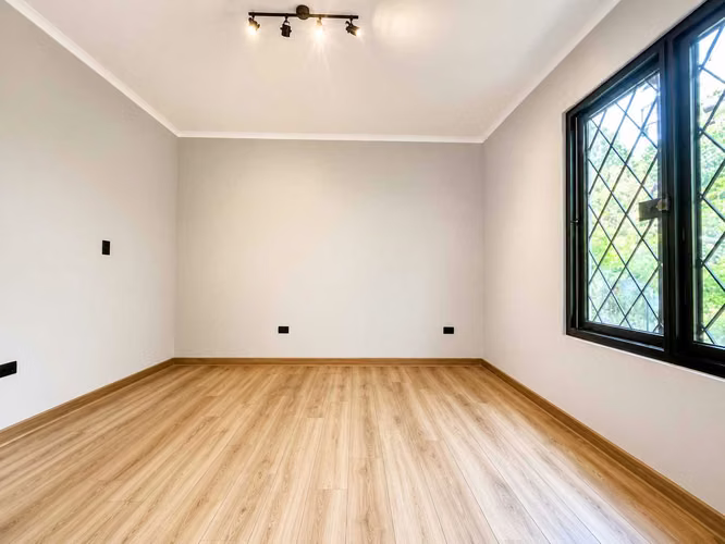 Casa Arriendo Luminosa y remodelada !! (144429) - Imagen 13